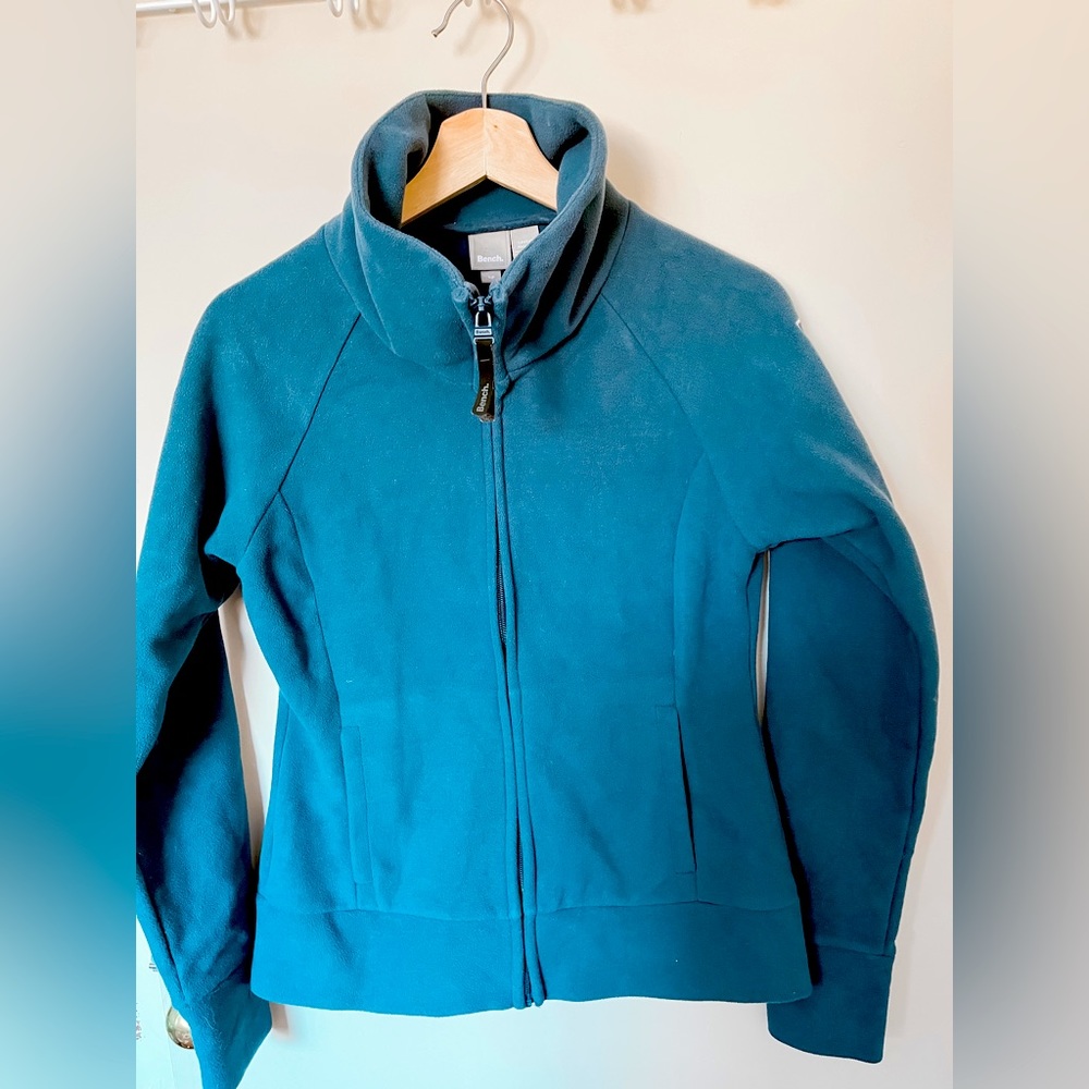 Bench fleece zip-up sweater 🤎